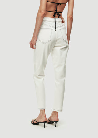 CLASSIC MOM JEANS